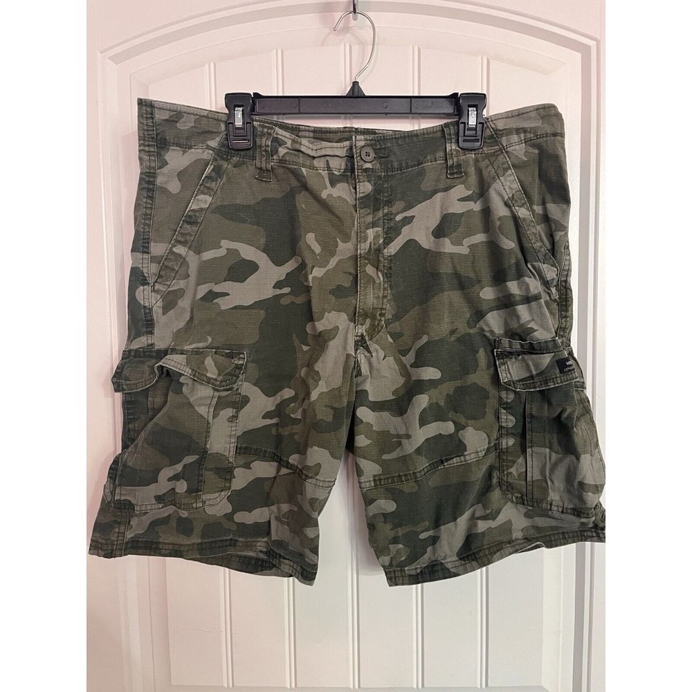 Wrangler Cargo Shorts Camo Pattern Cotton Blend Casual Mens Size 40 Green 217